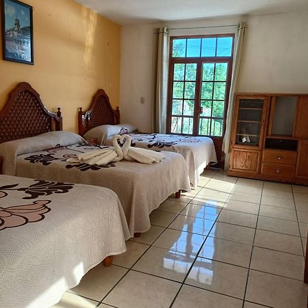 Hotel Camelinas Area Blanca Pátzcuaro Buitenkant foto