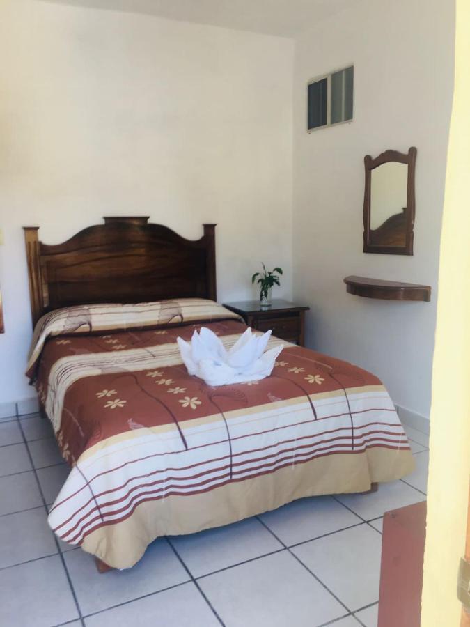 Hotel Camelinas Area Blanca Pátzcuaro Buitenkant foto