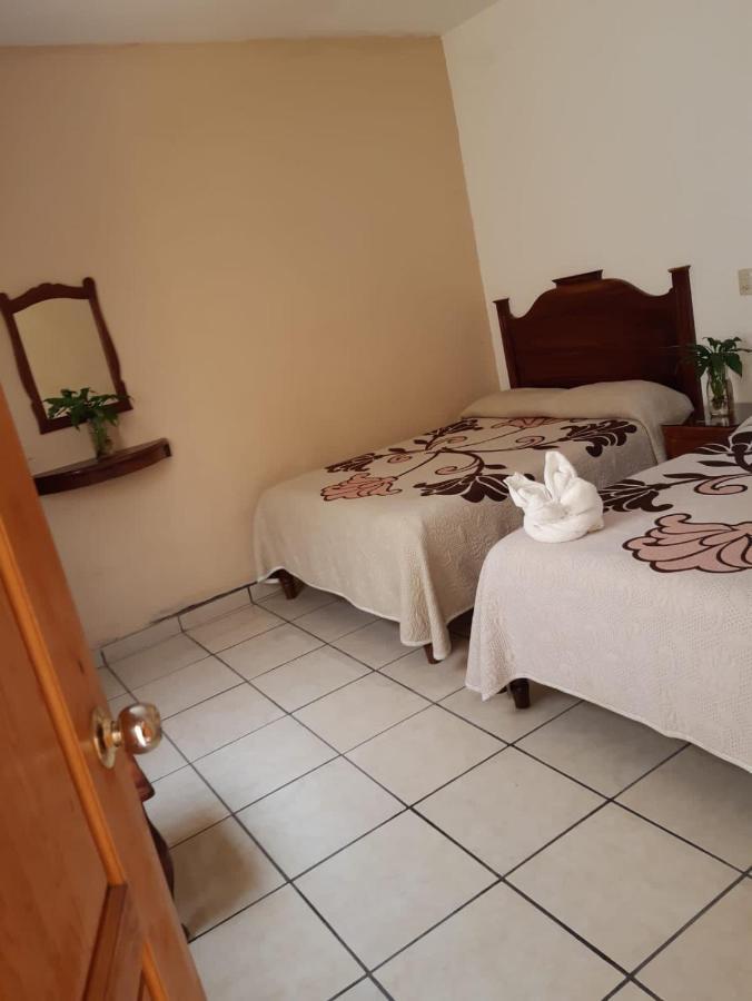Hotel Camelinas Area Blanca Pátzcuaro Buitenkant foto