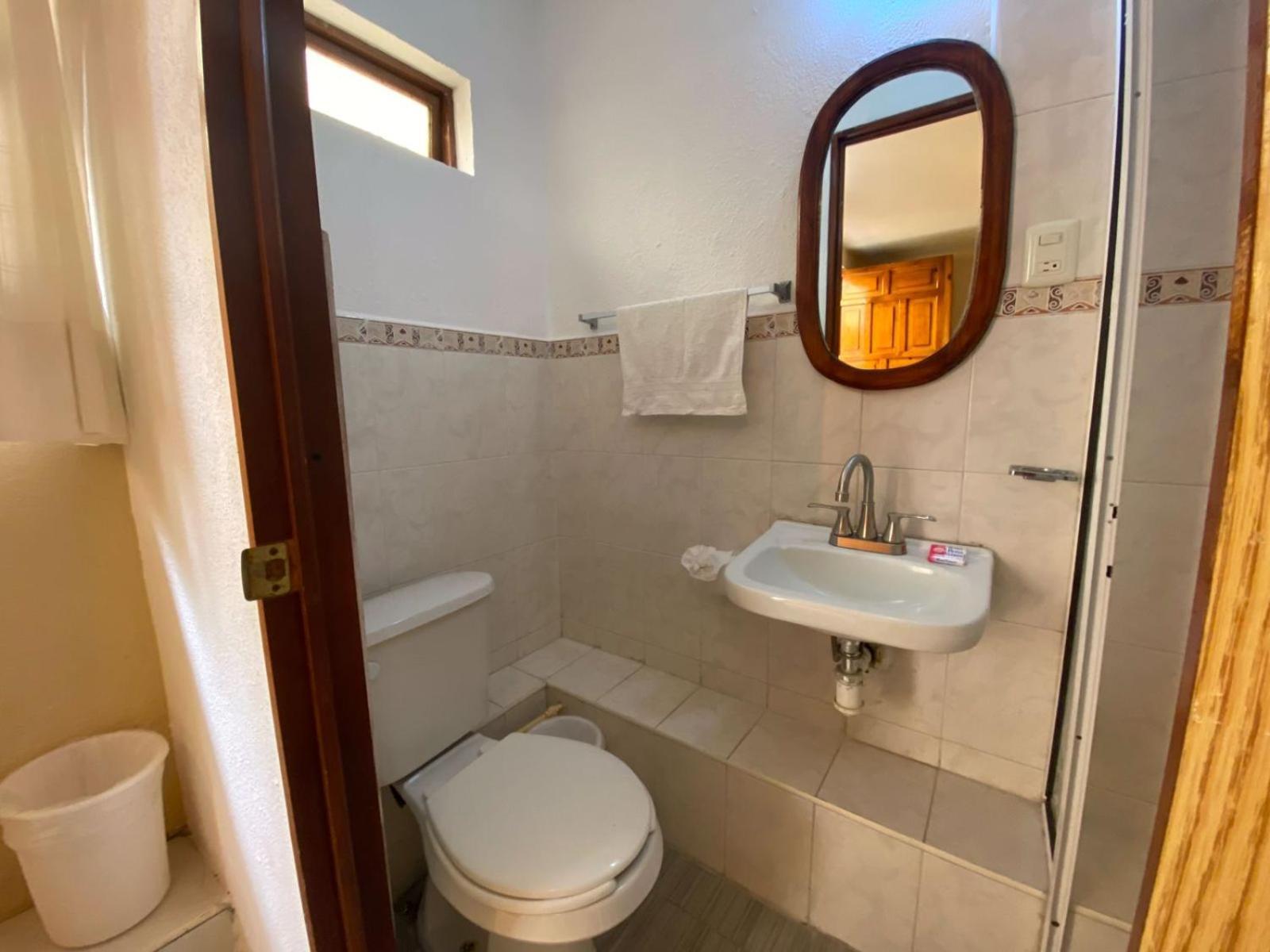 Hotel Camelinas Area Blanca Pátzcuaro Buitenkant foto
